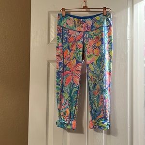 Lily Pulitzer cropped workout pants, size M, cuffed at the bottom.